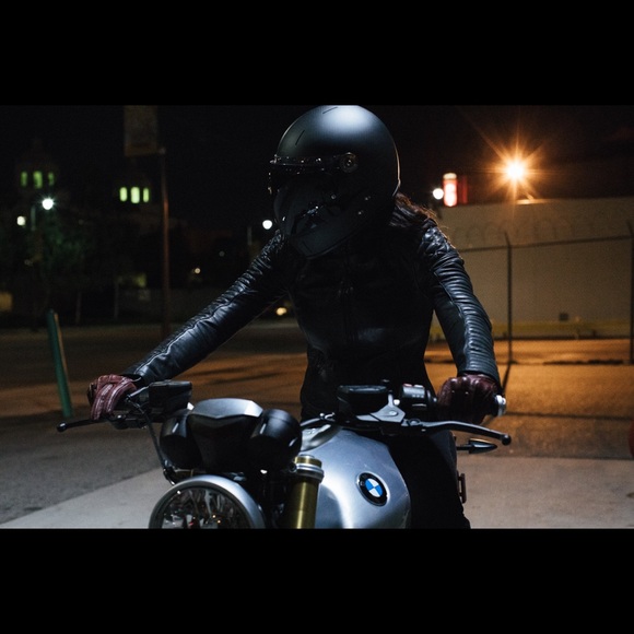 Meet your Posher, Steph <3 - Picture 3 of 13